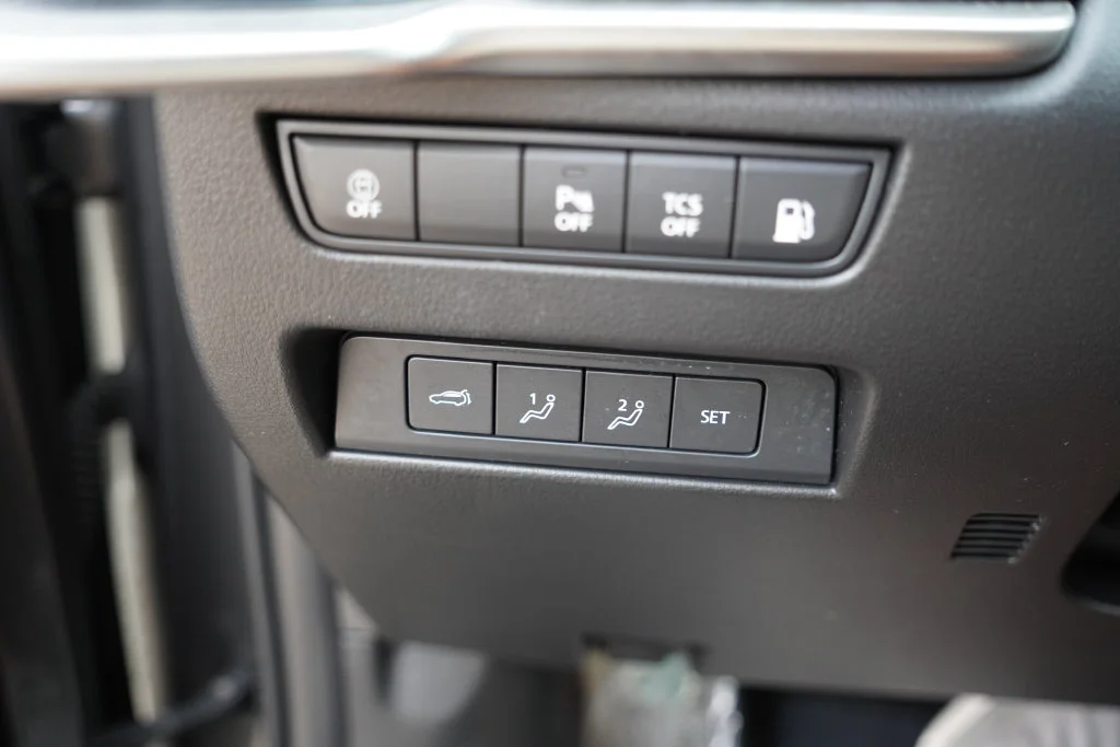 Used 2024 Gray Mazda Premium Plus AWD image 27