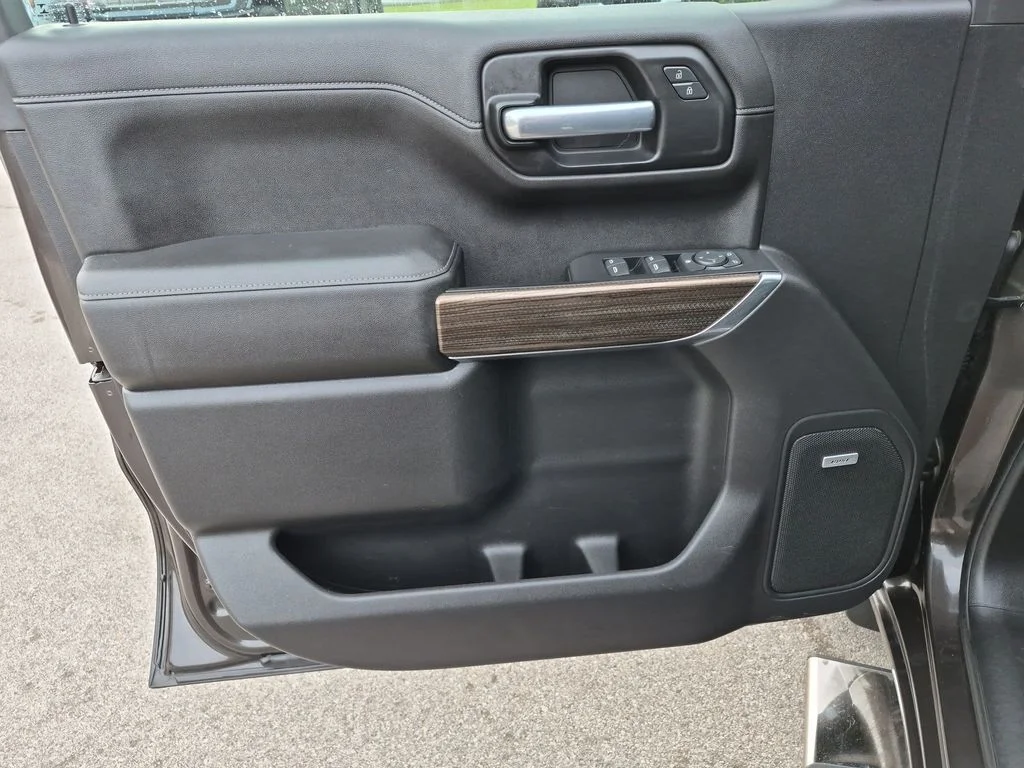 Used 2021 Brown Chevrolet RST image 17