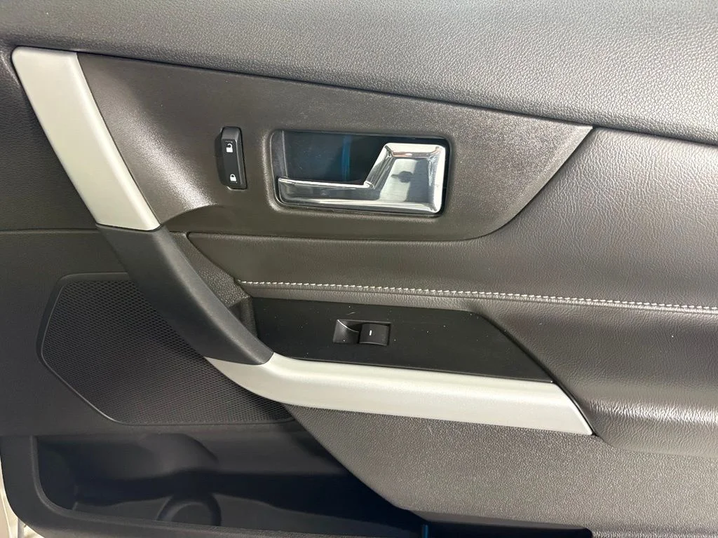 Used 2014 White Ford Sport image 15