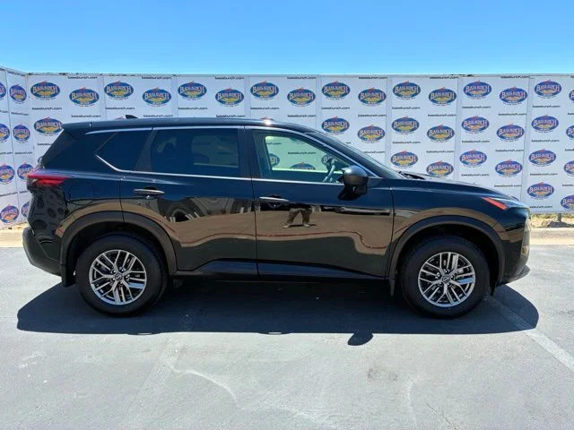2023 Nissan Rogue S FWD's photo