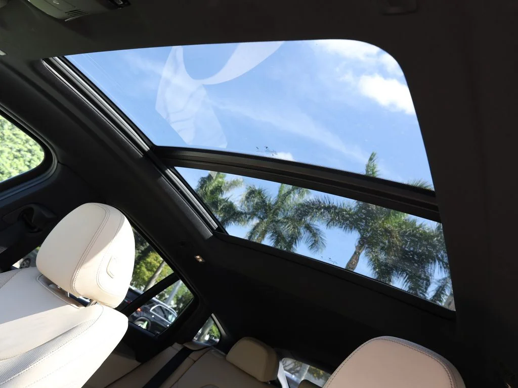 2025 BMW X4 30i - Photo 18