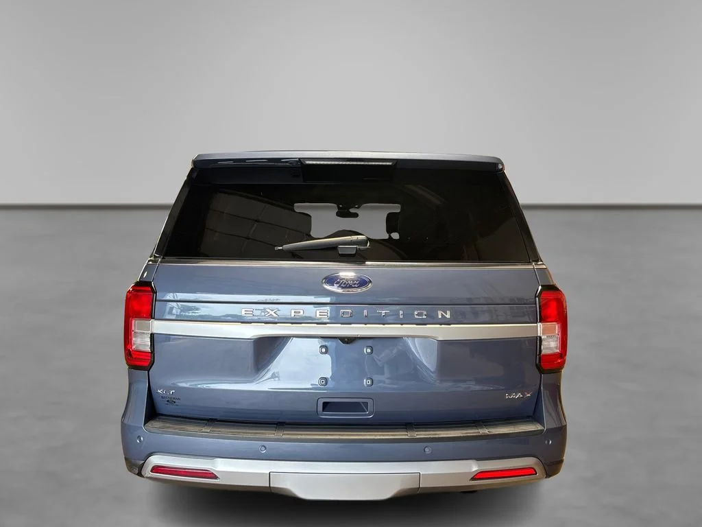 Certified Used 2022 Blue Metallic Ford XLT image 19