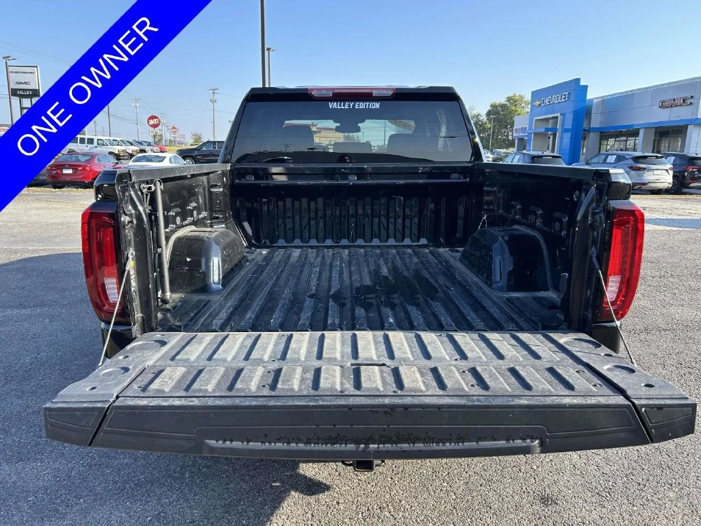 Used 2025 Onyx Black GMC SLT image 11