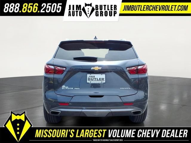 Used 2022 IRON GRAY METALLIC Chevrolet Premier image 21
