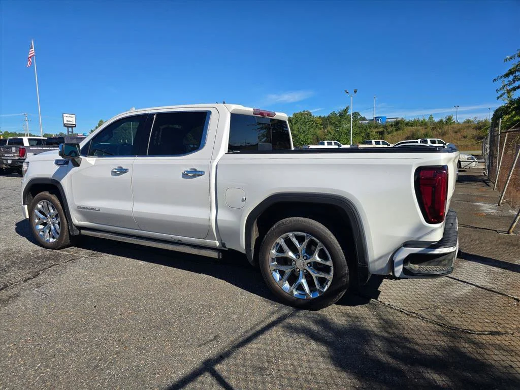 Used 2021 WHITE FROST TRICOAT GMC Denali image 8