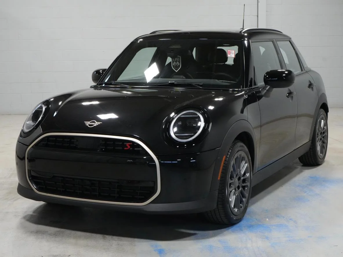 2026 MINI Hardtop Cooper S Signature's photo
