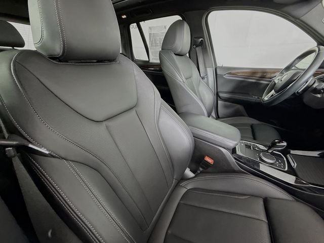 Used 2024 White BMW sDrive30i image 28