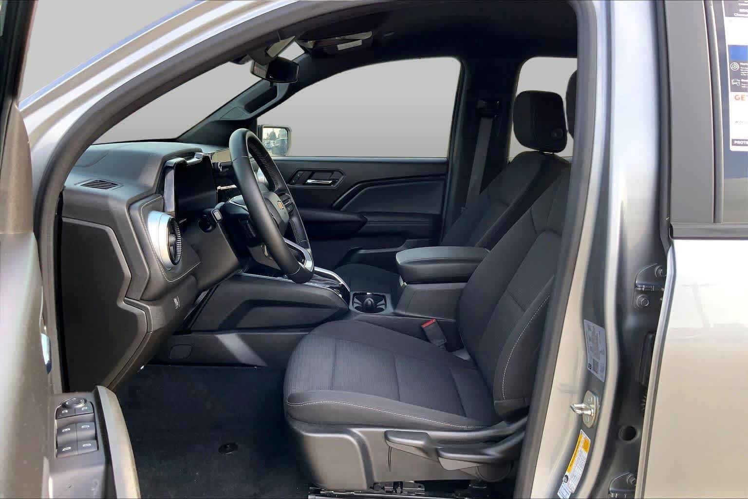 Used 2023 Sterling Gray Metallic Chevrolet 4WD LT image 8