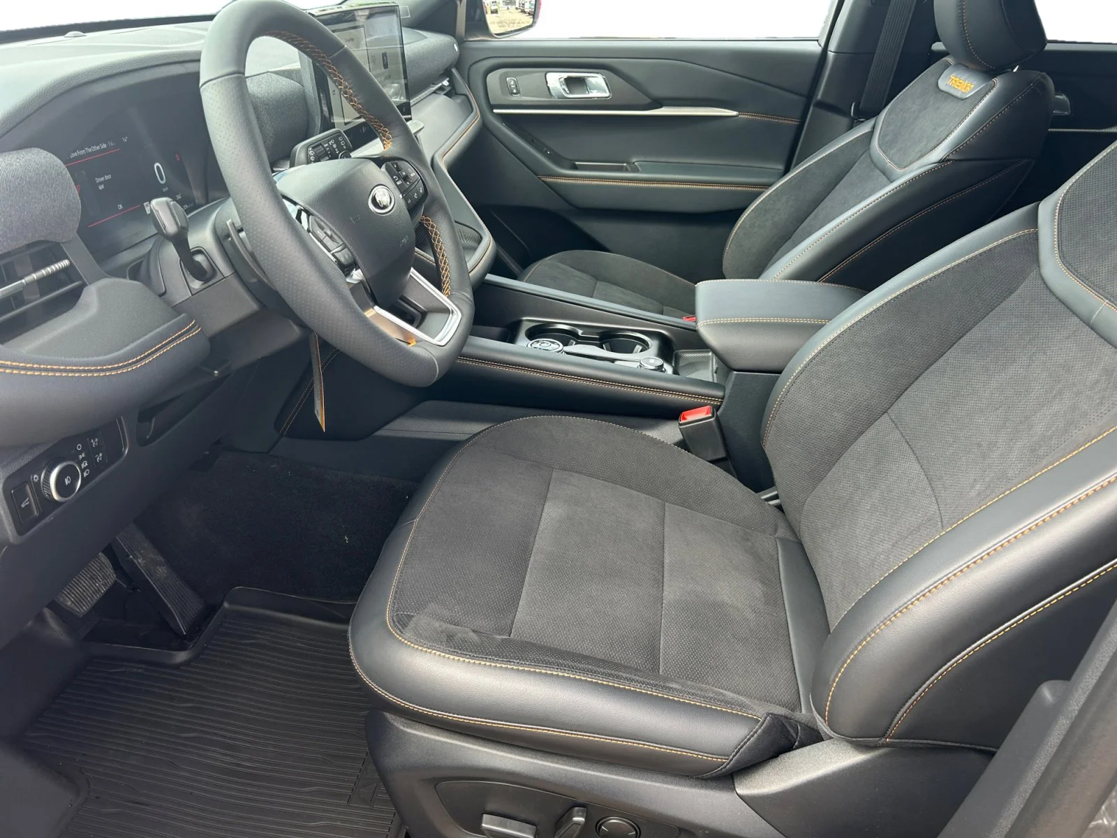 New 2026 Carbonized Grey Metallic Ford Tremor image 14