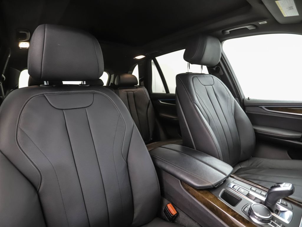 Used 2018 Space Gray Metallic BMW xDrive35i image 32