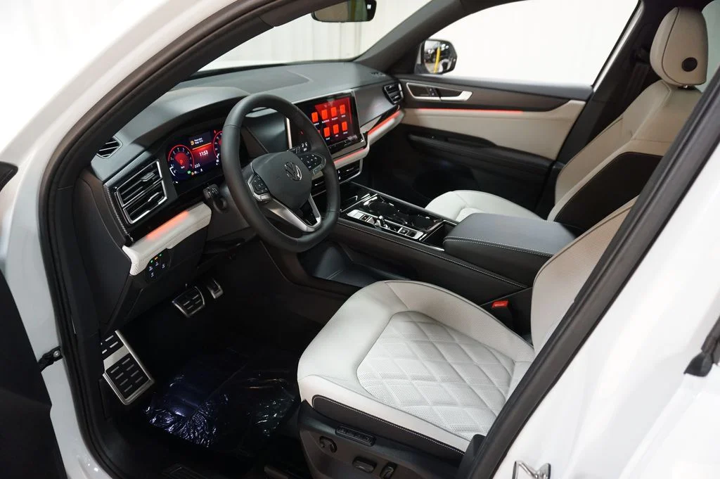New 2026 Opal White Volkswagen 2.0T SEL Premium R-Line image 9