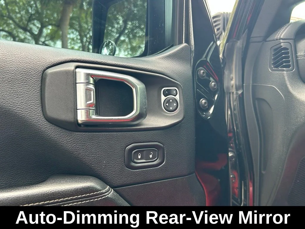 Used 2018 Black Jeep Unlimited Sahara image 15