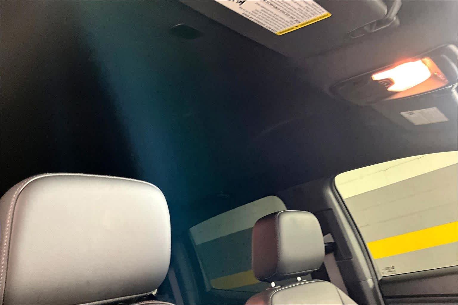 Used 2024 Summit White GMC Elevation image 13
