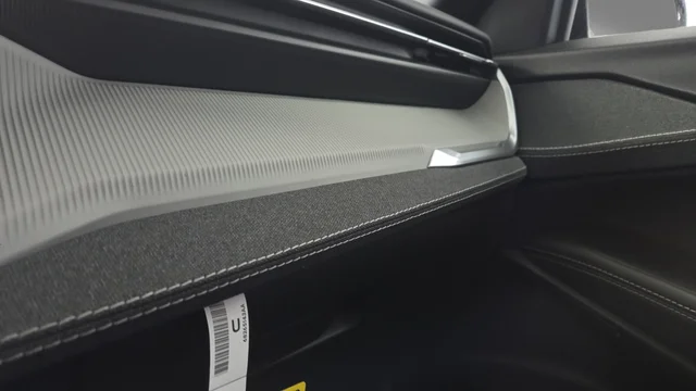 New 2026 Sting-Gray Clearcoat Jeep Laredo image 30