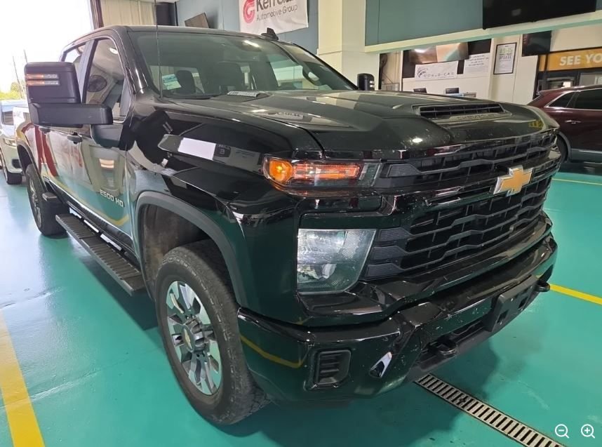Used 2024 Black Chevrolet Custom image 4