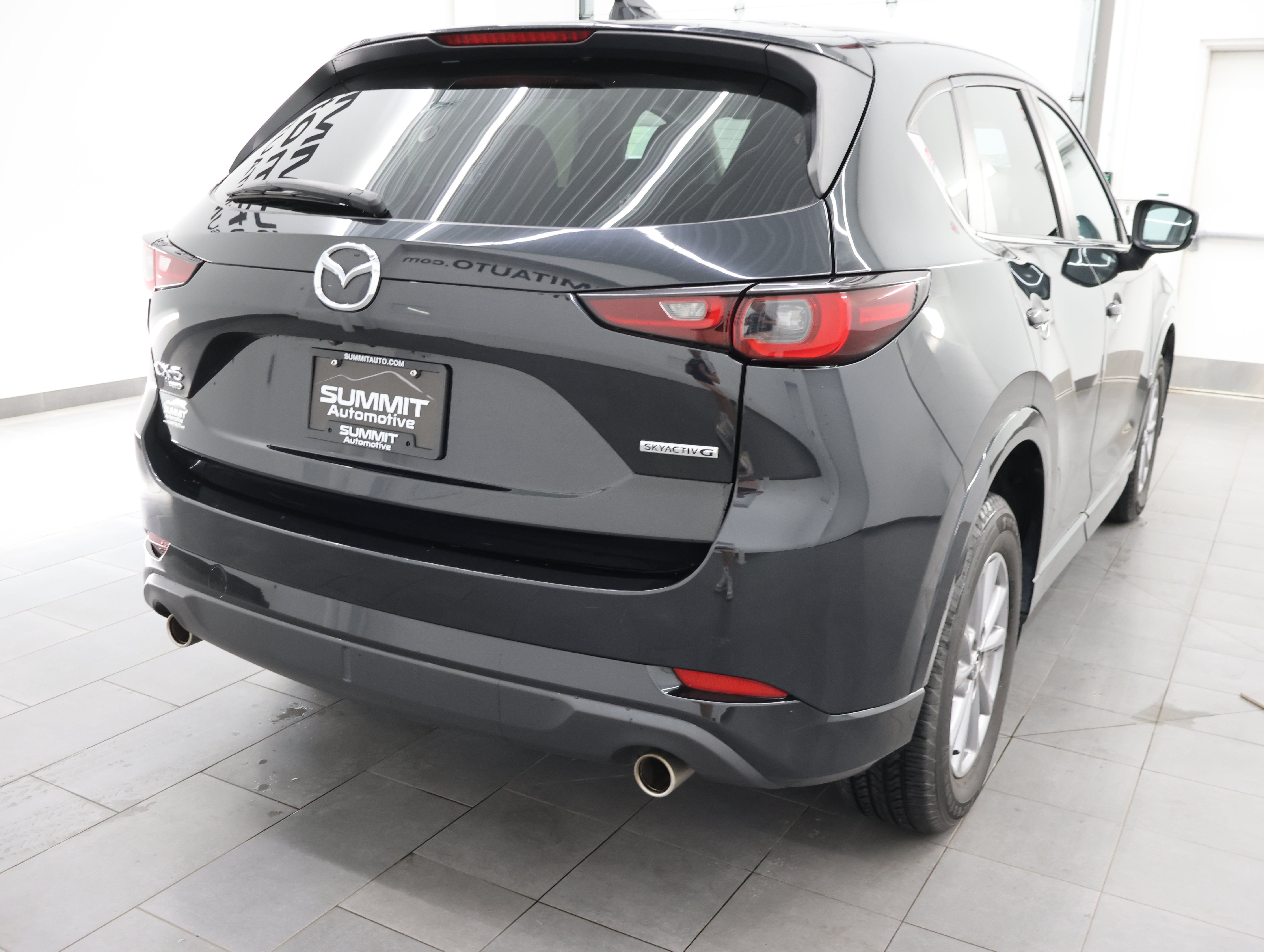 Used 2024 Jet Black Mica Mazda 2.5 S Select Package AWD: S SELECT-AWD-NAV-HEATED LEATHER-BACKUP CAM-BLIND SPOT-1 OWNER image 5