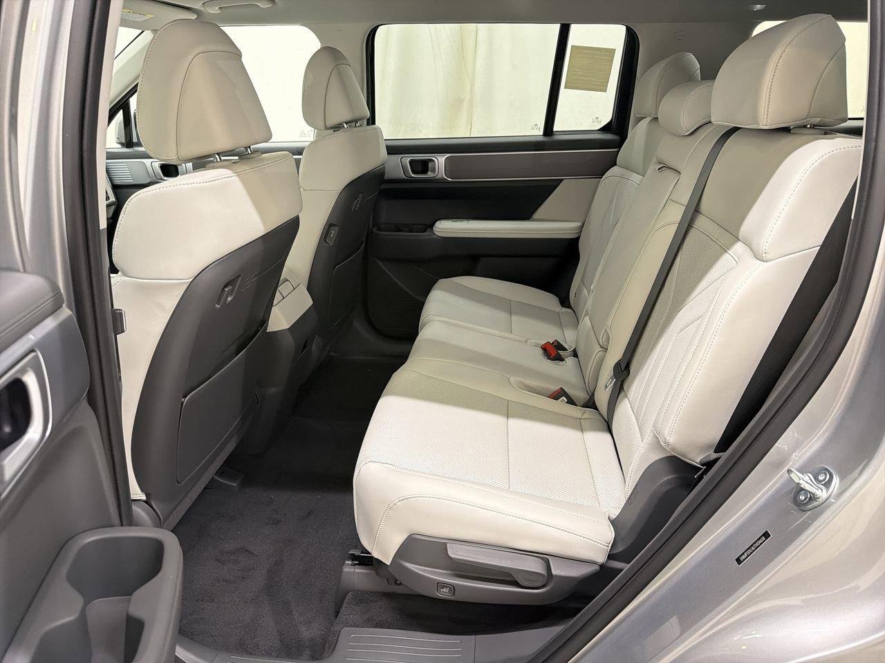 New 2026 Shimmering Silver Hyundai SEL image 18