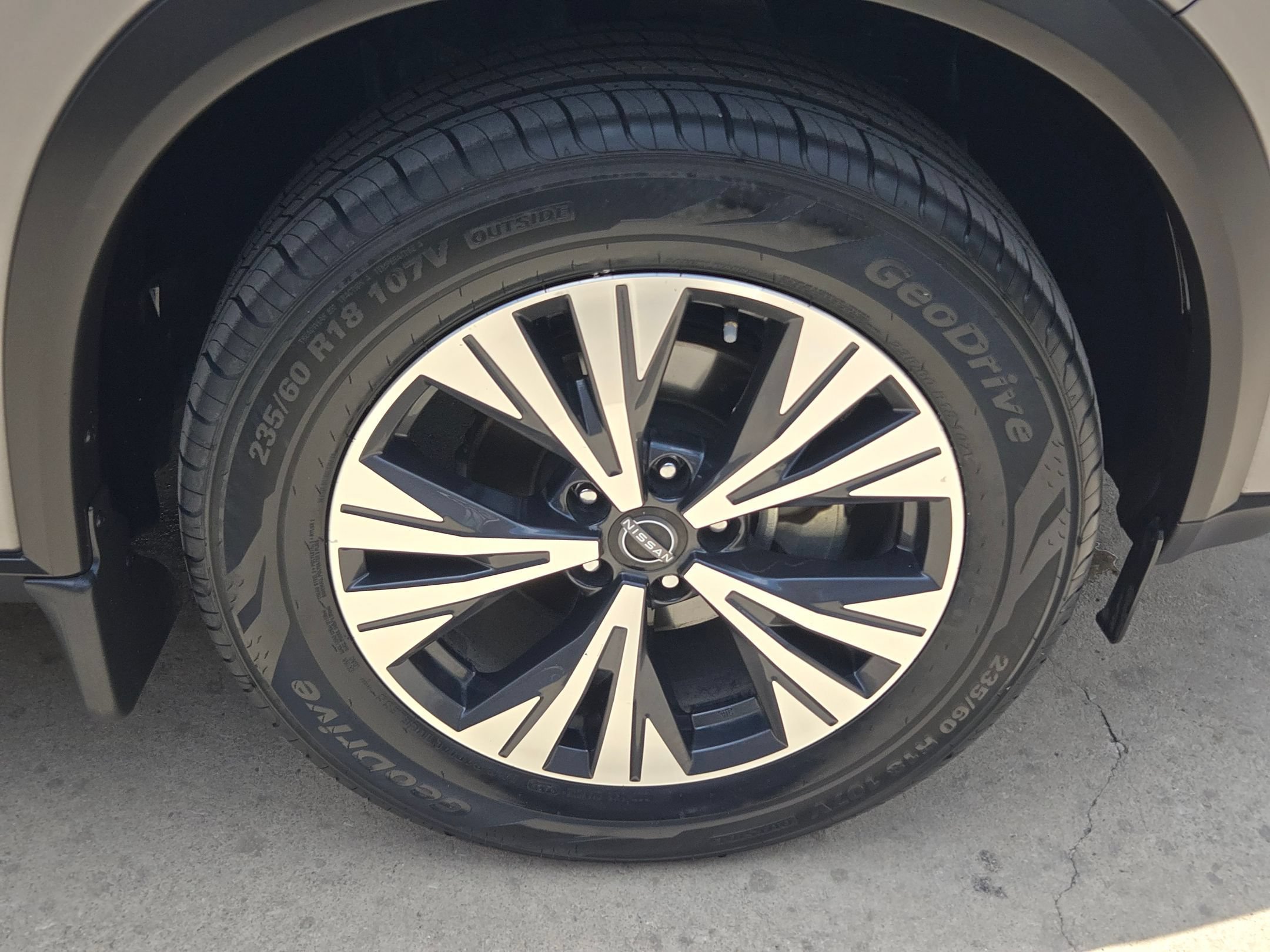 Used 2023 Gun Metallic Nissan SV image 31