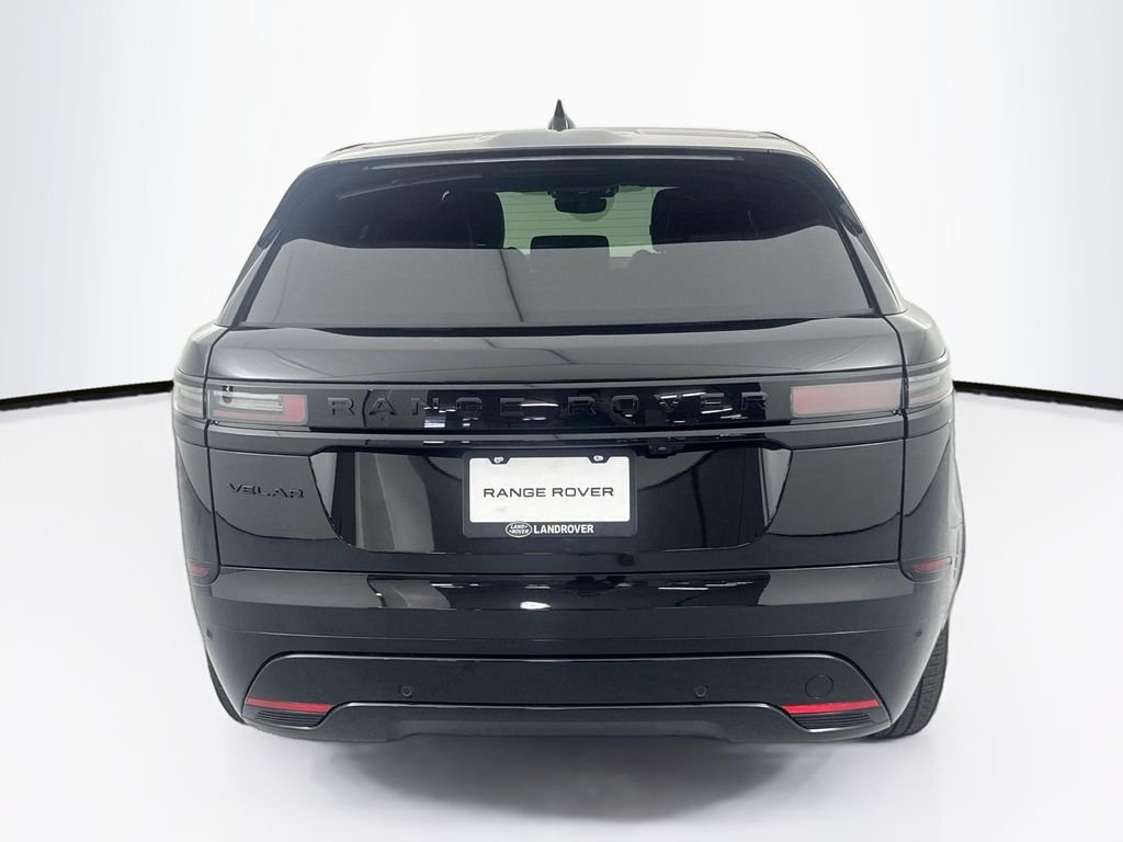 New 2026 Santorini Black Land Rover Dynamic SE image 6