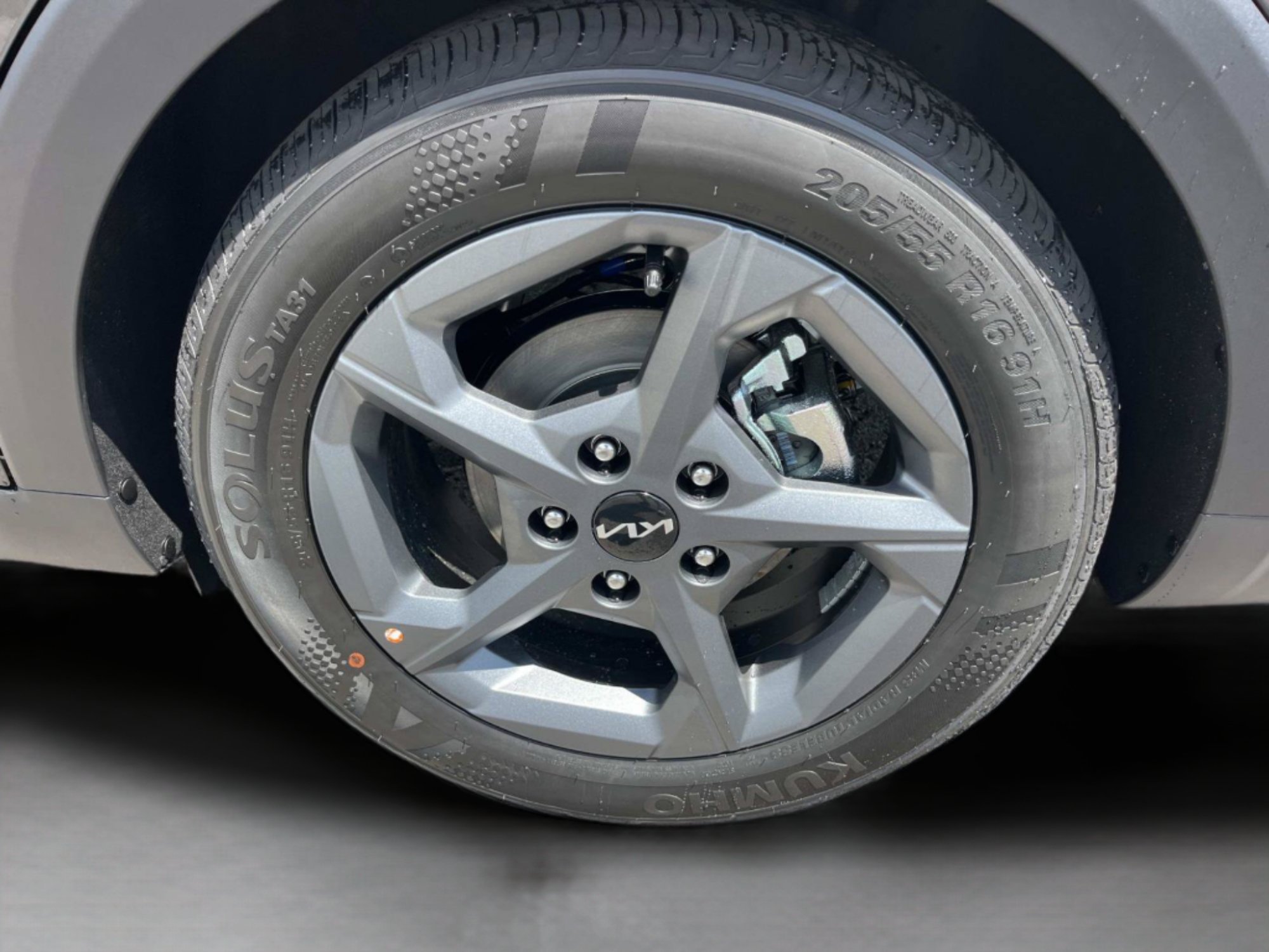 New 2026 Interstellar Gray Kia LXS image 31