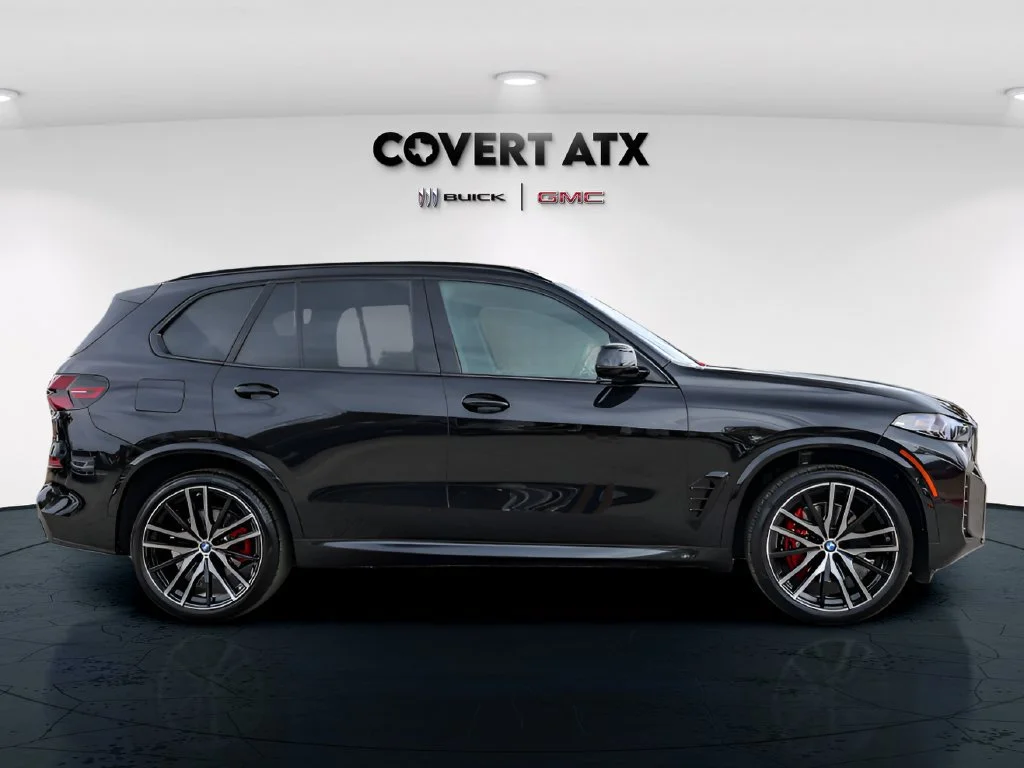 Used 2026 Black BMW sDrive40i image 7