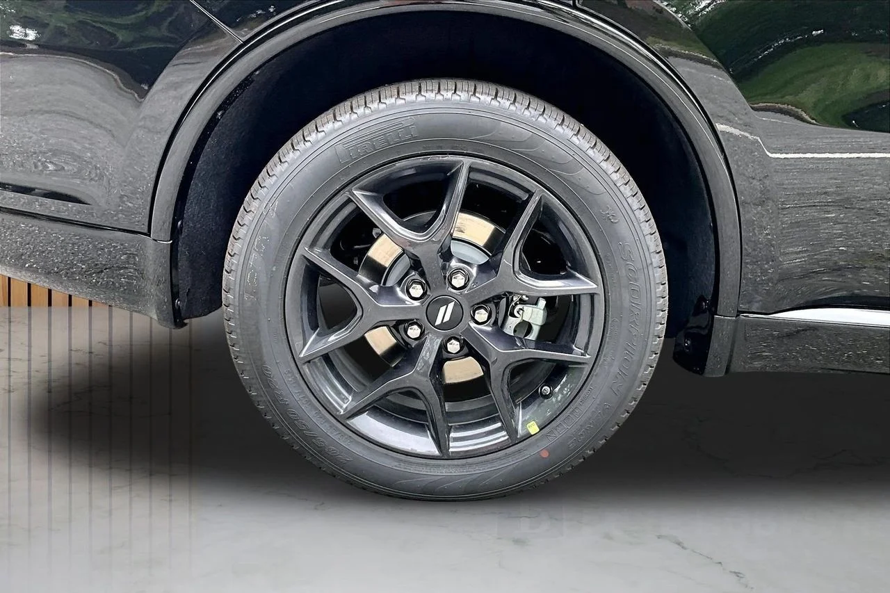 New 2026 Diamond Black Clear-Coat Exterior Paint Dodge GT Plus HEMI V8 image 36