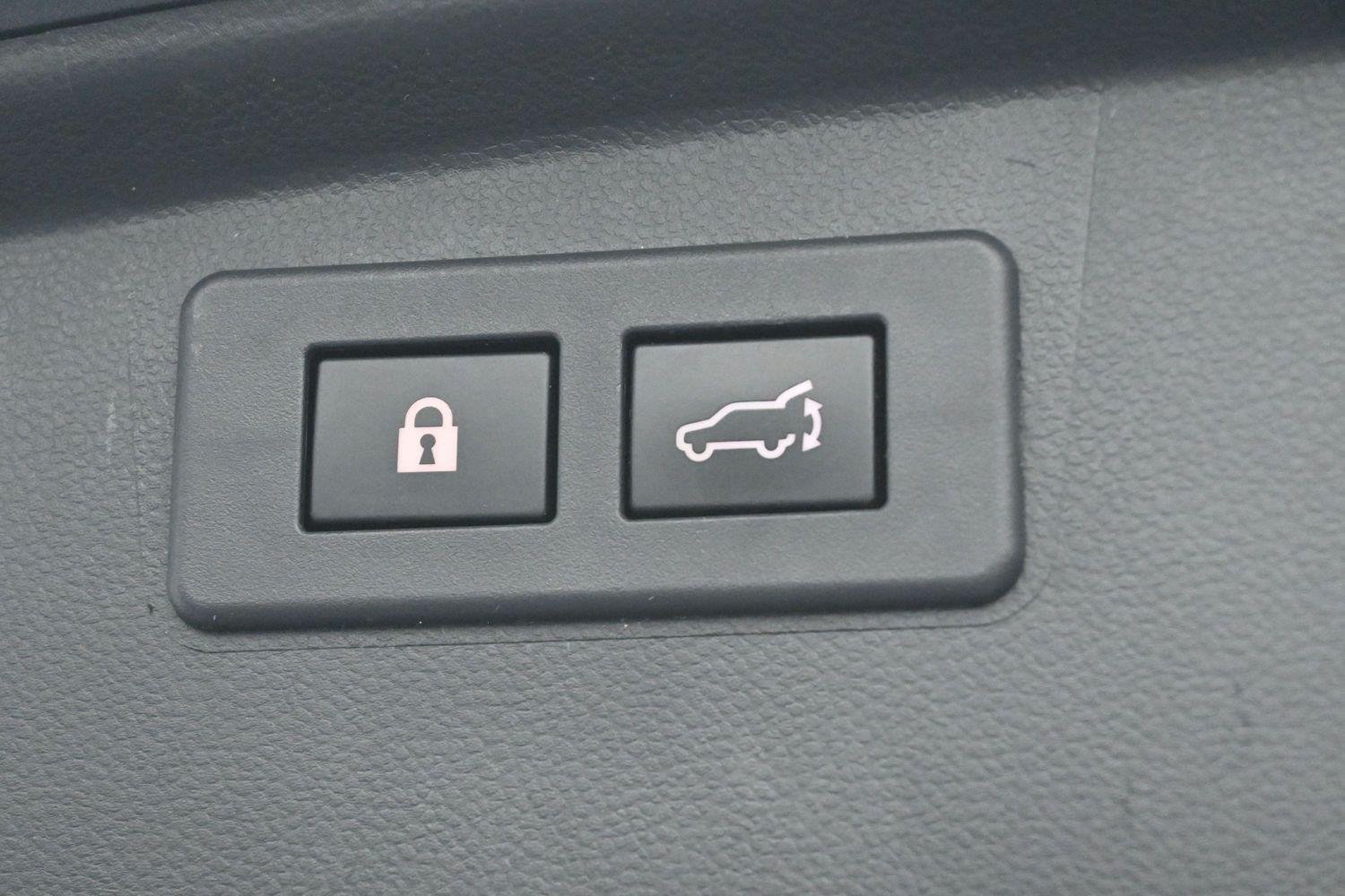 Used 2020 Magnetite Gray Metallic Subaru Limited image 10