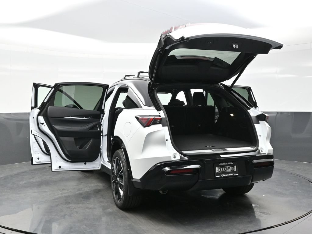 New 2027 2T RAD WHT INFINITI Autograph AWD image 50