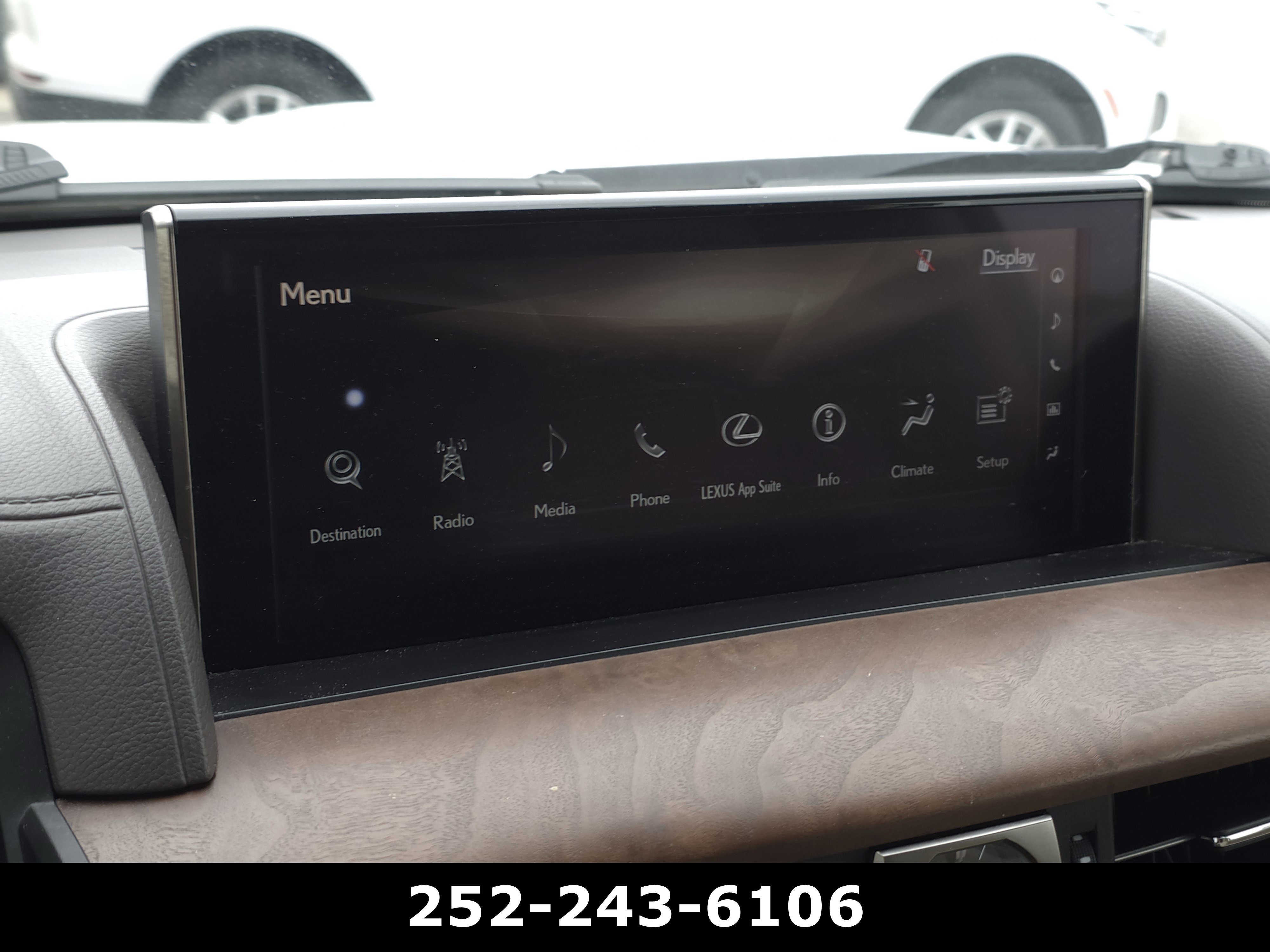 Used 2016 Starfire Pearl Lexus 570 image 22