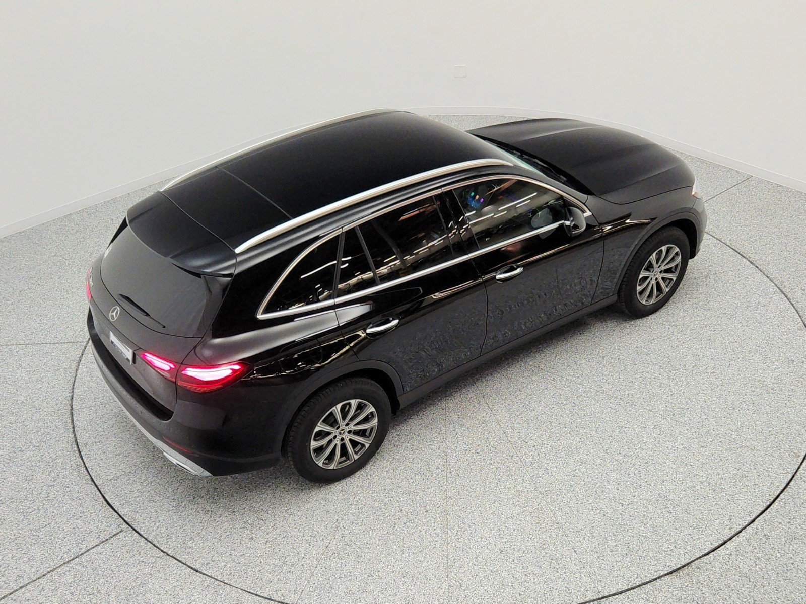 New 2026 Black Mercedes-Benz GLC 300 SUV image 43