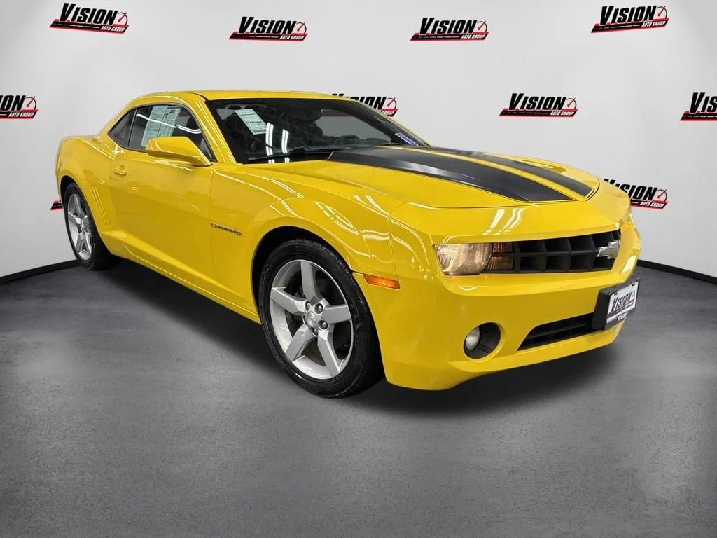 Used 2011 Yellow Chevrolet 2LT image 7