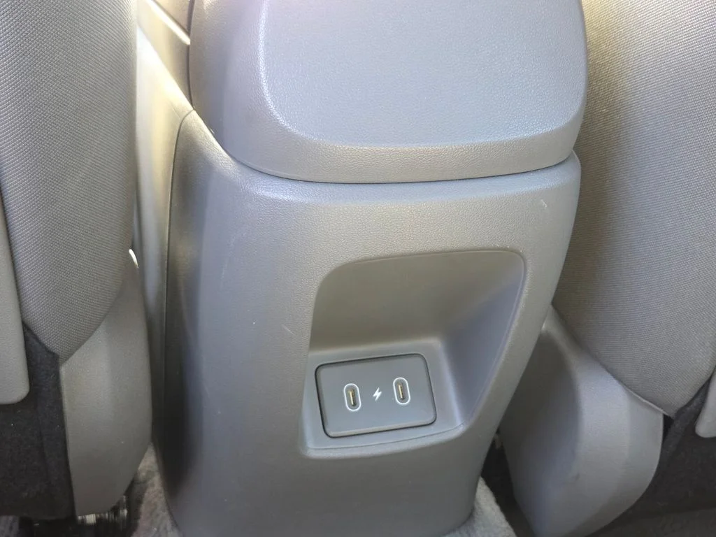 Used 2025 Red Hyundai SEL Convenience image 16