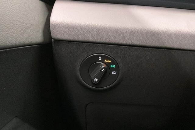 2023 Volkswagen Taos SE - Photo 40