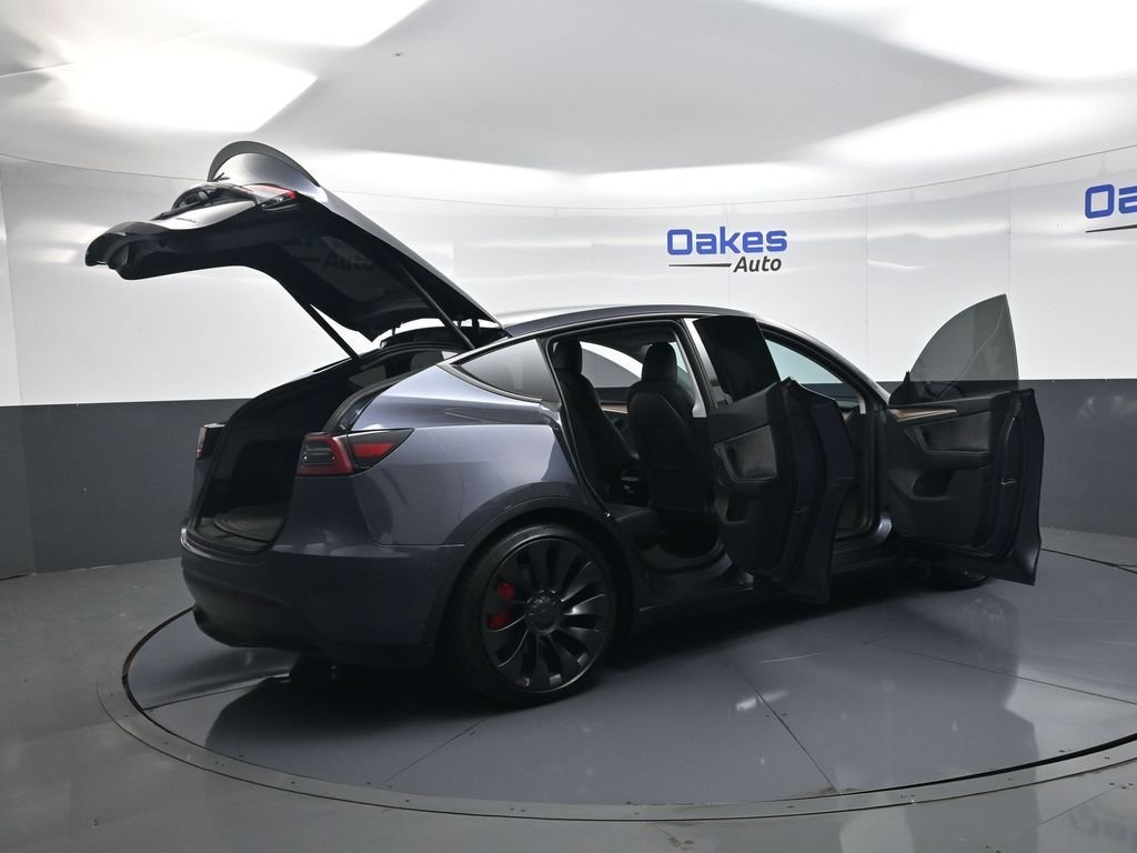 Used 2022 Midnight Silver Metallic Tesla Performance image 50