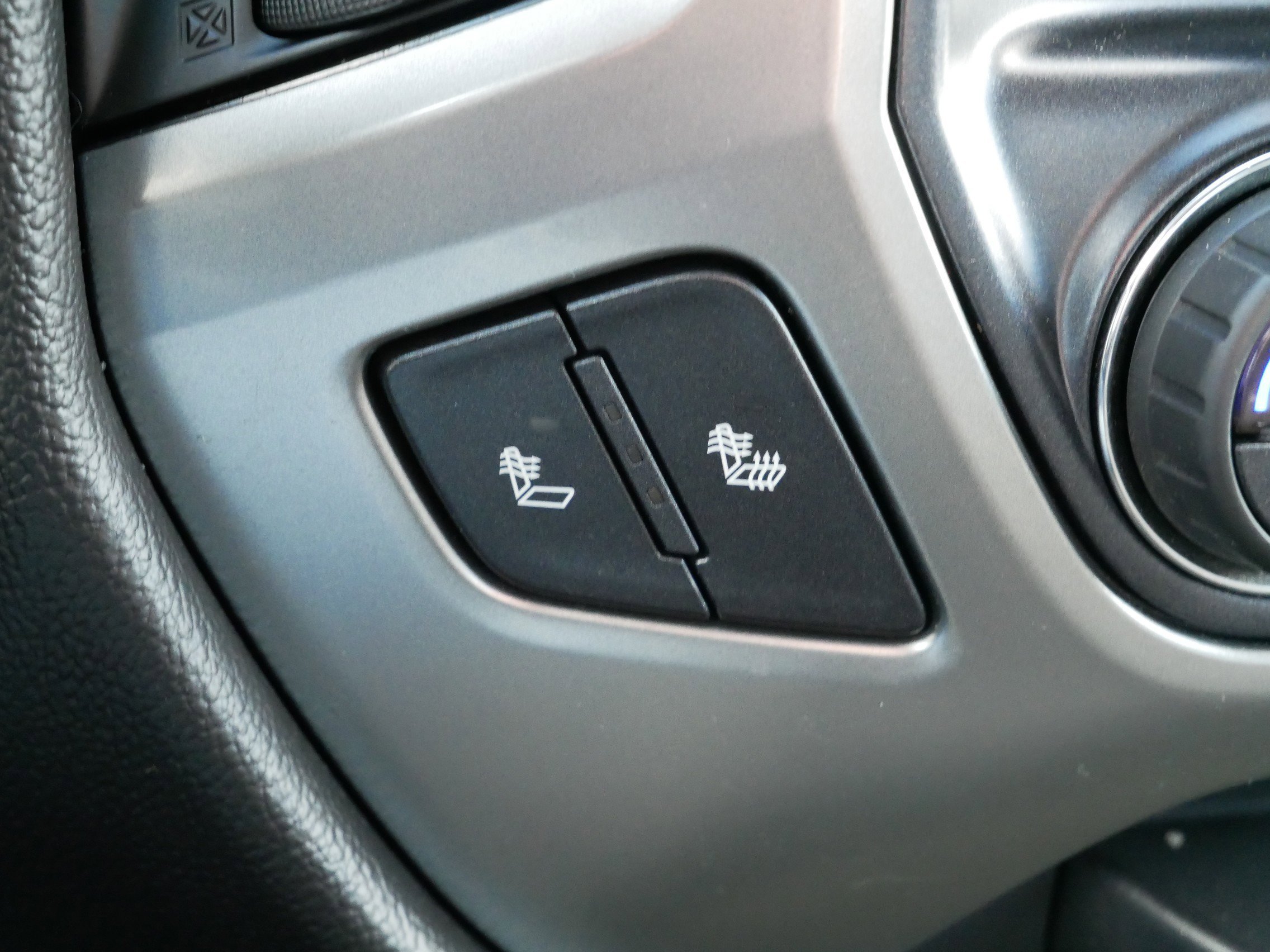 Used 2015 Deep Ruby Metallic Chevrolet LT image 24