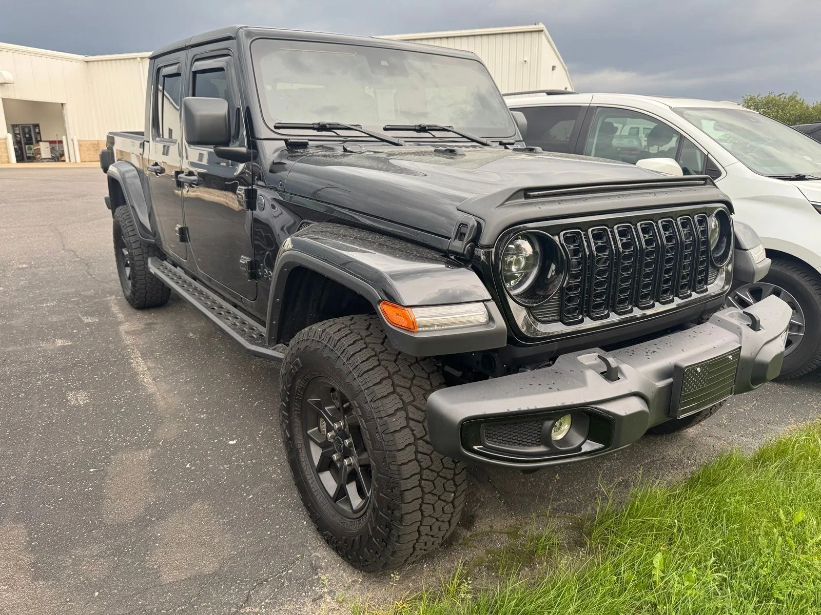 2025 Jeep Gladiator Willys Auto's photo