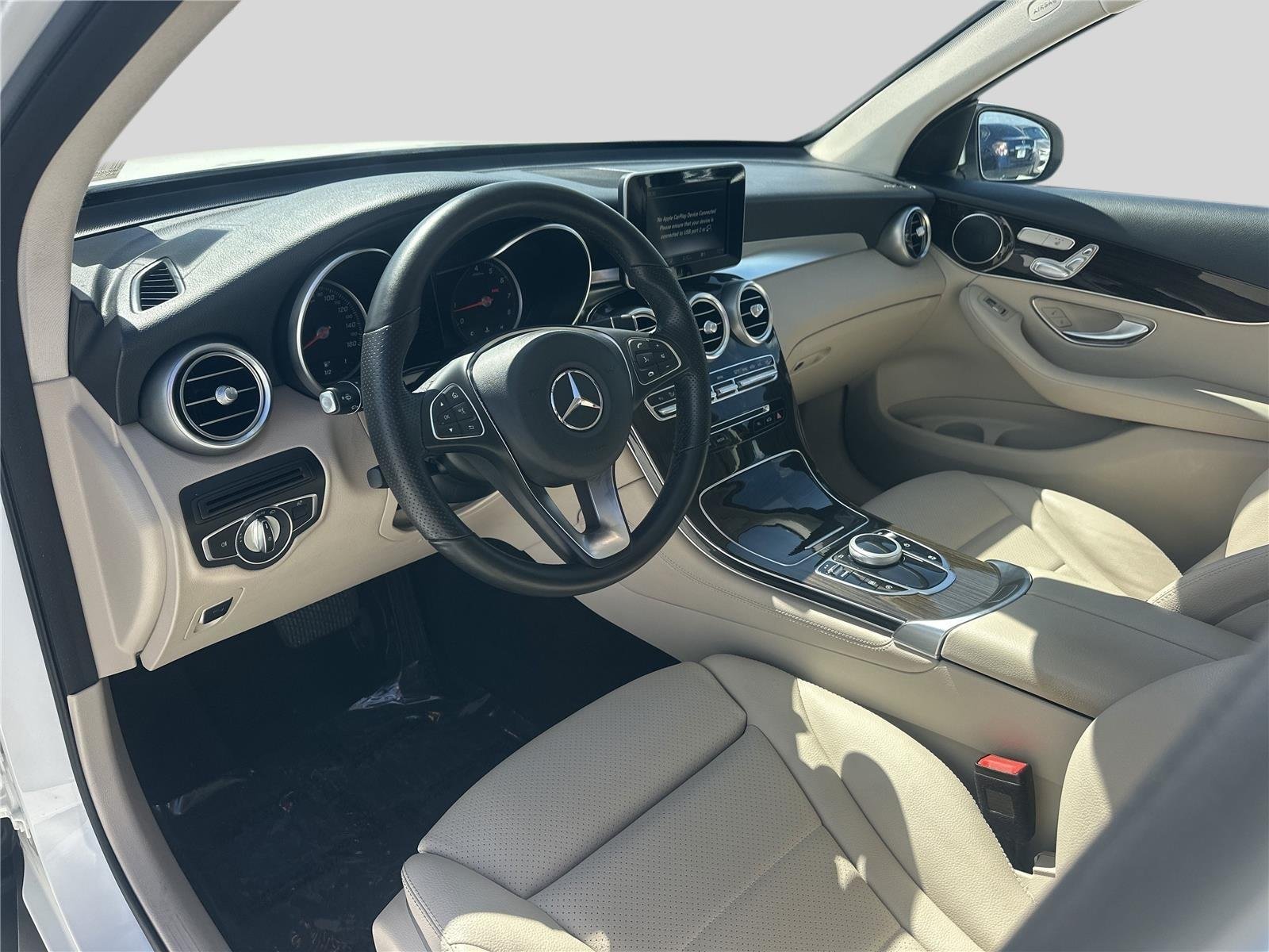 Used 2019 Polar White Mercedes-Benz GLC 300 image 8