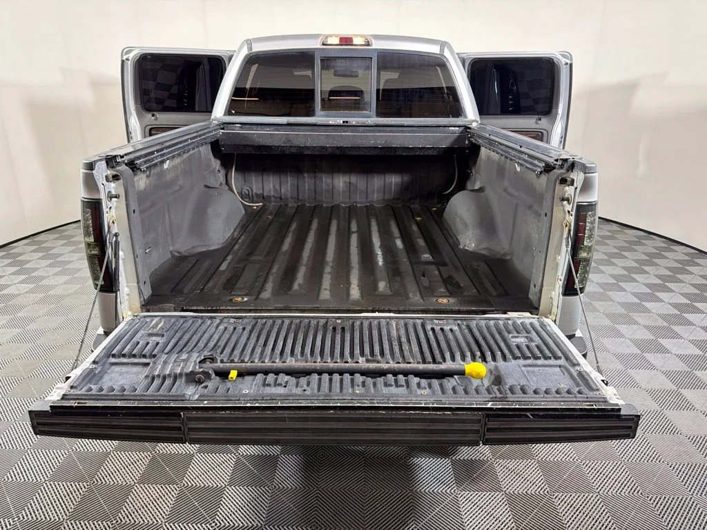 Used 2013 Silver Ford Platinum image 22