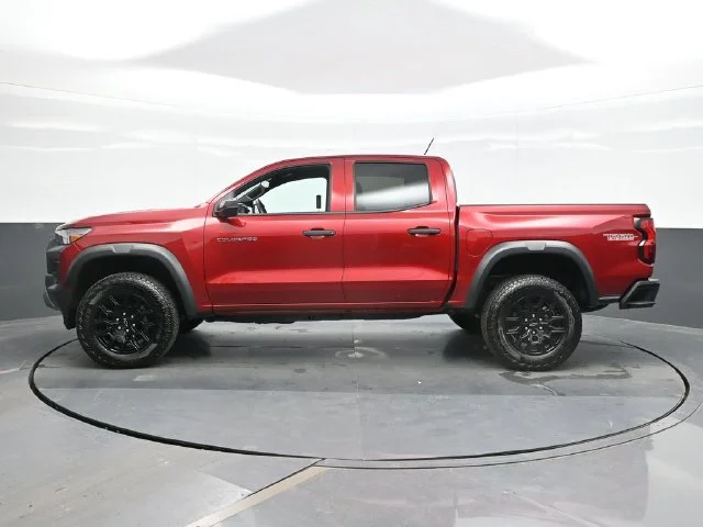 Used 2025 Red Chevrolet Trail Boss image 4