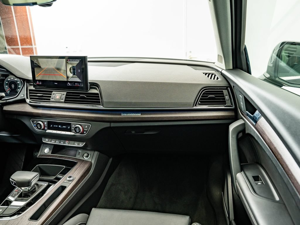 Used 2021 Mythos Black Metallic Audi 45 Prestige image 48