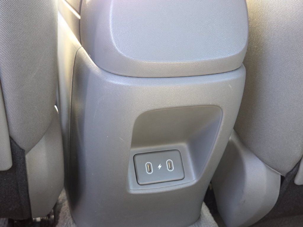 Used 2025 Red Hyundai SEL Convenience image 16