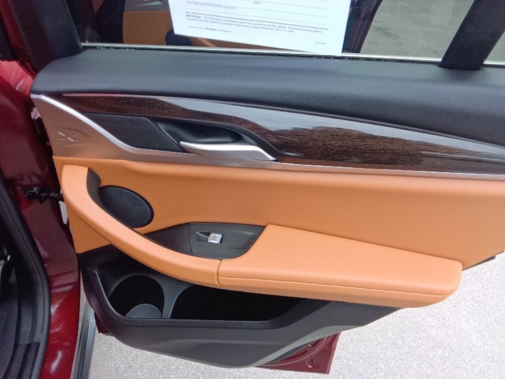 Used 2025 Aventurin Red Metallic BMW xDrive30i image 23