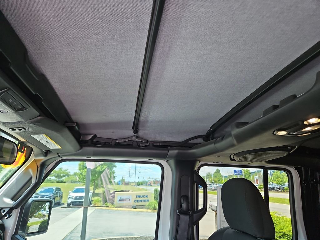 Used 2023 White Jeep Sport S image 21