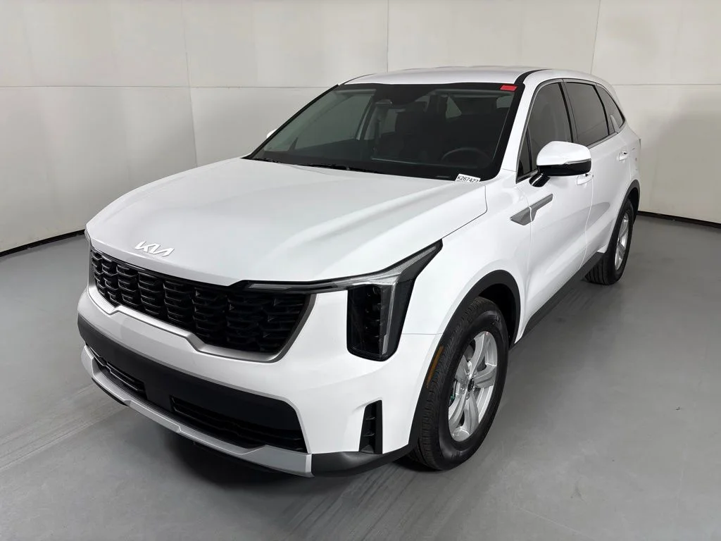 New 2026 Glacial White Pearl Kia LX image 4