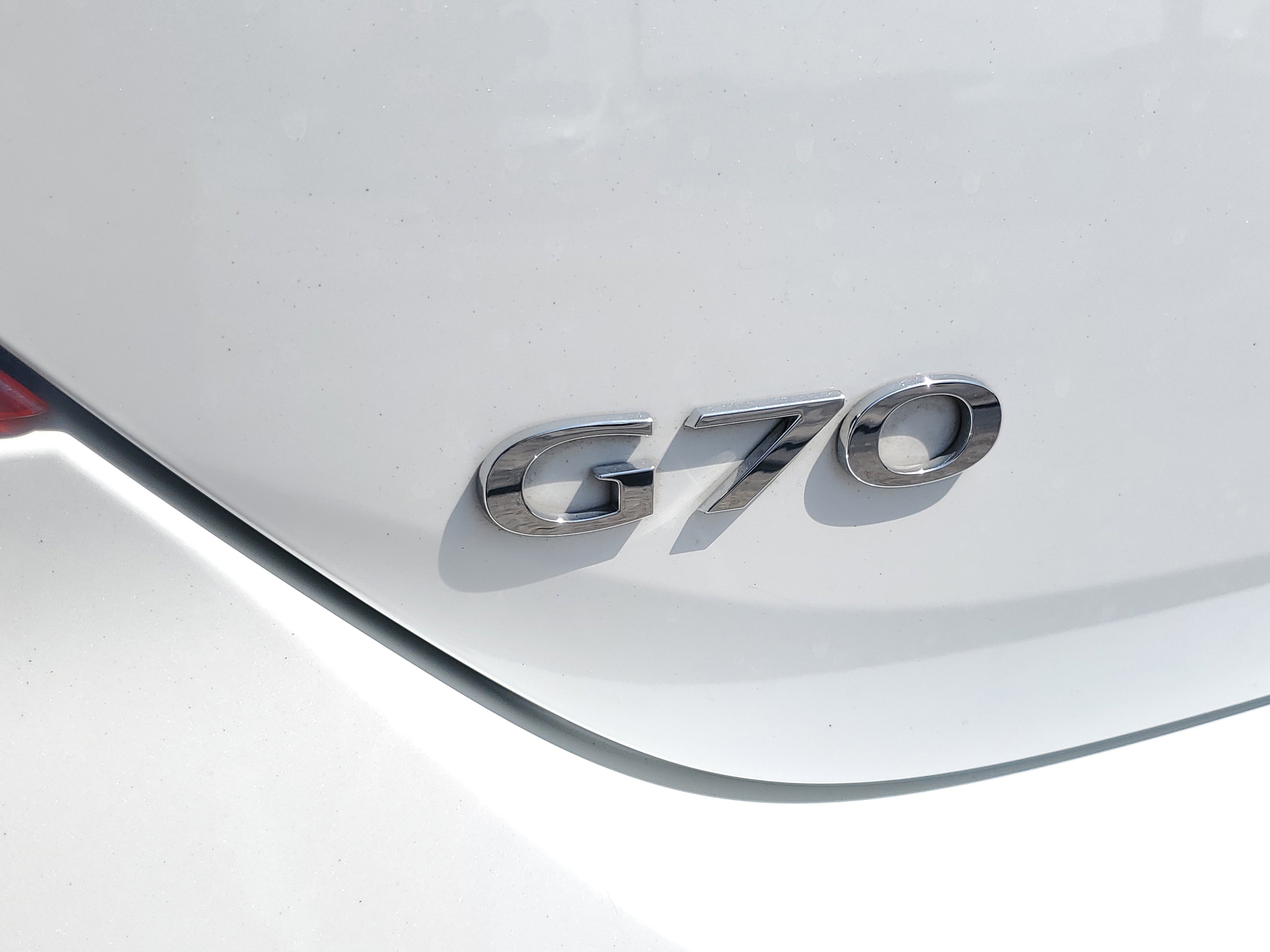 Used 2022 Uyuni White Genesis 3.3T image 7