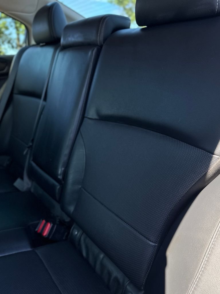 Used 2017 Crystal Black Silica Subaru 2.5i image 32