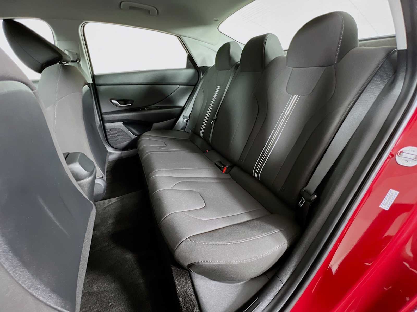 Used 2023 Ultimate Red Hyundai SEL image 25