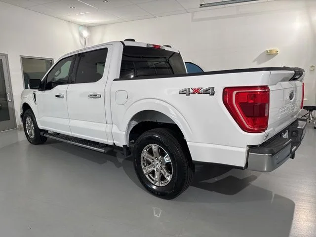 Used 2021 White Ford XLT image 6