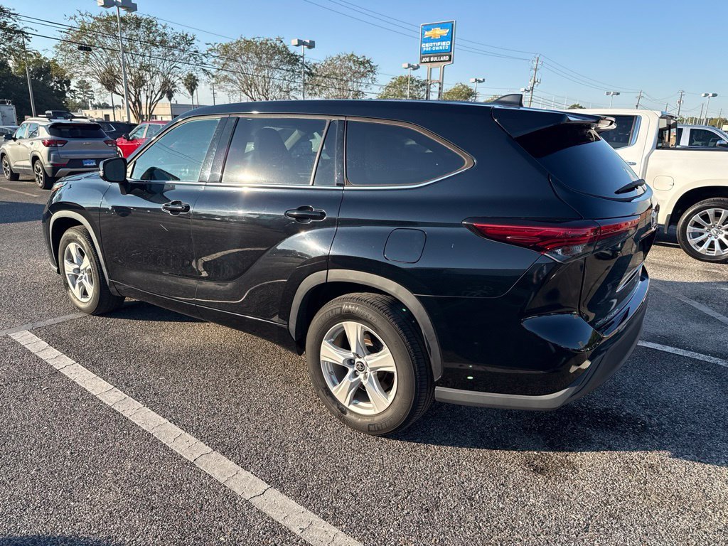 Used 2022 Black Toyota LE image 4