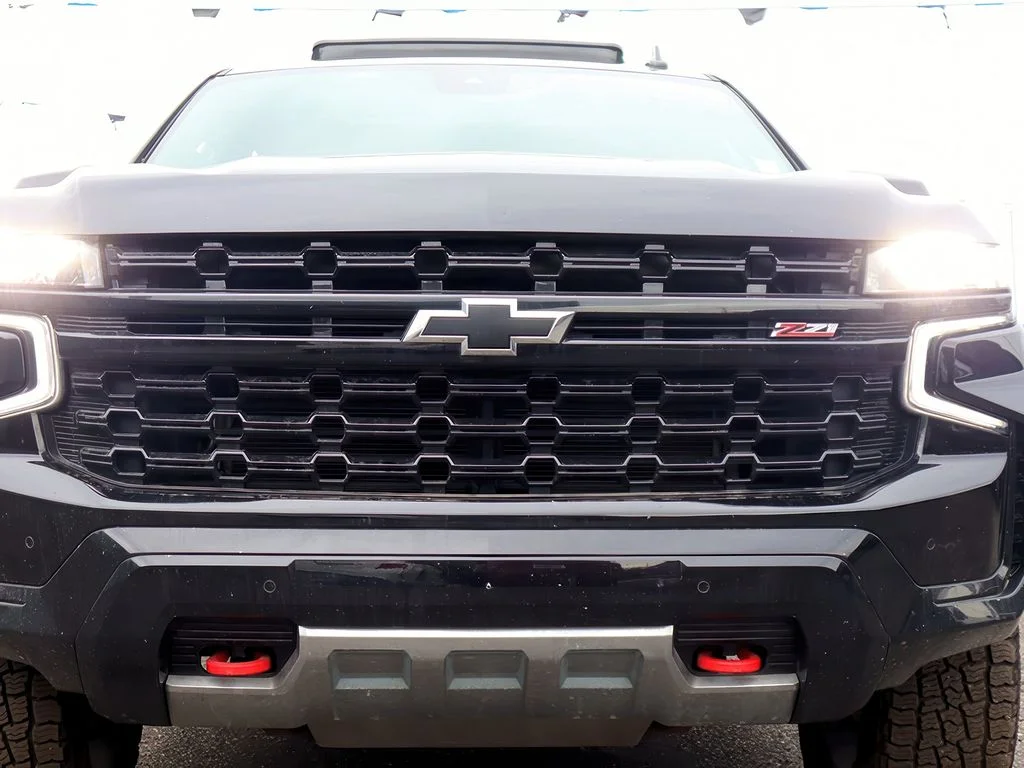 Used 2023 Black Chevrolet Z71 image 30